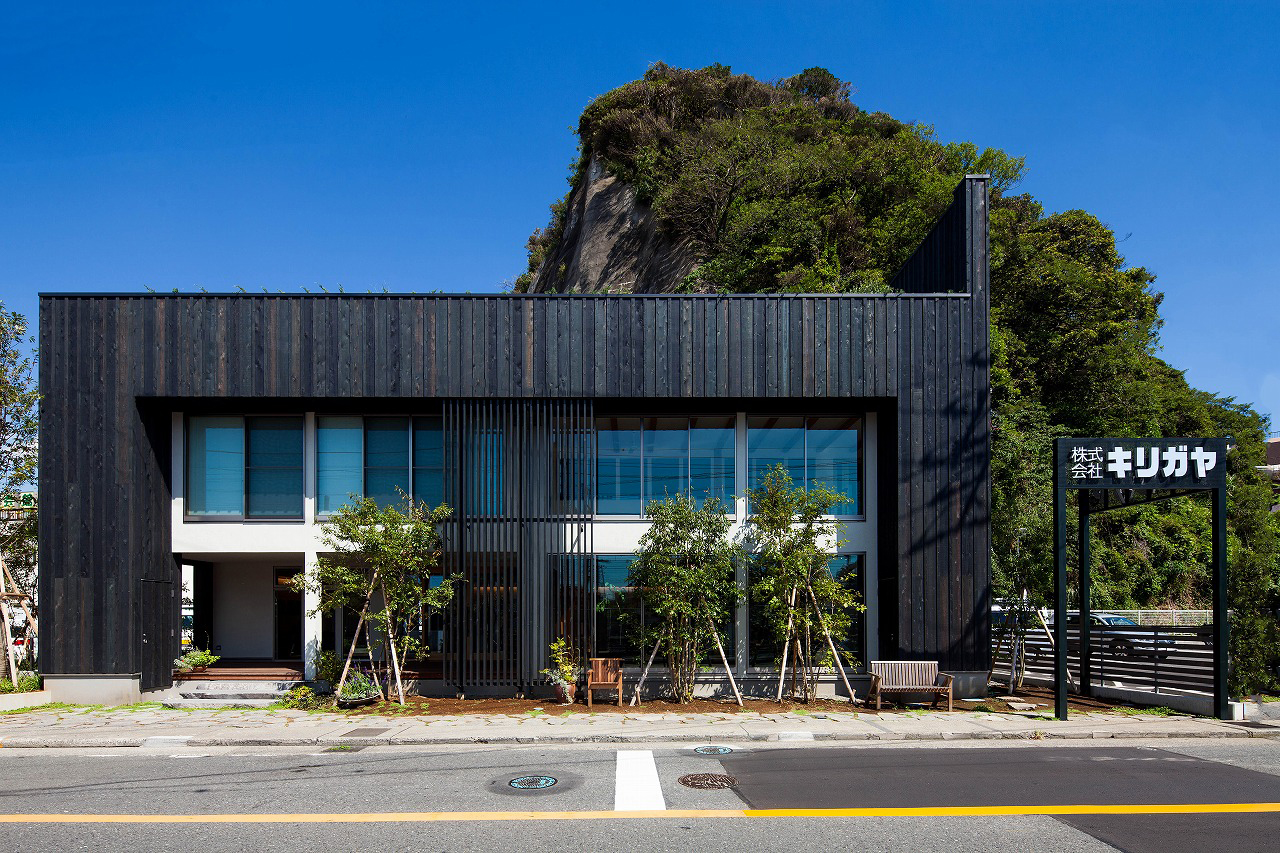 新社屋に本社移転