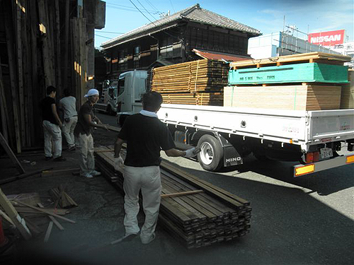 いよいよ引越し始まる