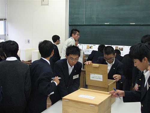今年の中学講師は誰だ?
