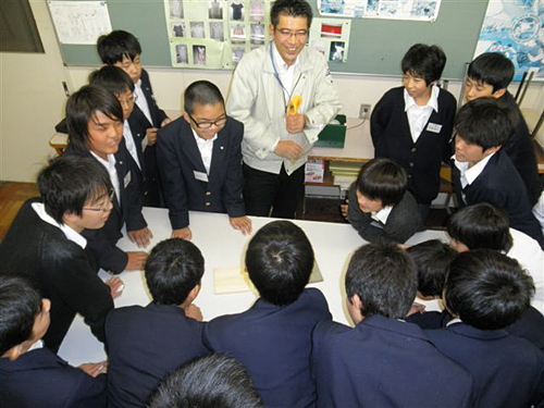 今年の中学講師は誰だ?